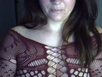 Een vrijgezelle spannende milf die van avontuurtjes en fantasietjes houdt. Om te delen of om de jouwe te horen.