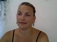 Hallo ik ben Maud een Nederlandse dame. Ik ben gek op alles wat met sex te maken heeft en wil dit graag met je delen.Er zijn maar weinig dingen waar ik niet voor open sta en ben erg benieuwd naar je wensen.Ik hoop je snel te zien en geile dingen met je te beleven.XX Maud