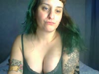Petite Latina but powerful | 1.50m of pure temptation | Size 35 feet made to be worshipped | Soft Domme with a wicked side
