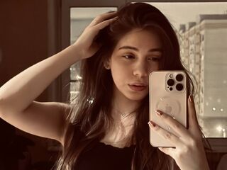 camwhore masturbating with dildo AlishiaCowlin
