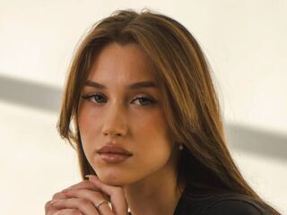 kinky cam AmelinaBrauberg