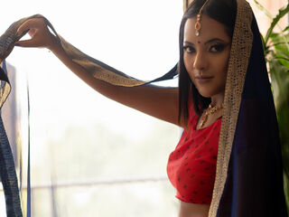 free webcam chat AnoukChopra