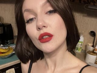 cam girl playing with vibrator CamelliaMosqueda