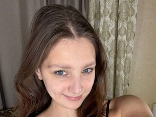 hot cam girl fingering shaved pussy ChristieHaluska