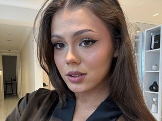 camwhore masturbating with dildo DemetriceTaneja