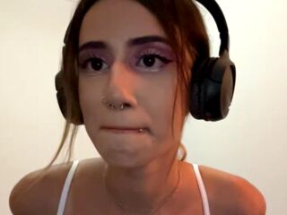 camwhore masturbating with vibrator JulySapphire