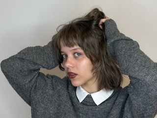 fingering camslut KieraRusson