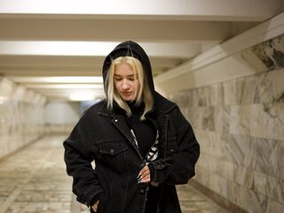 adult chat KiraHaverstick