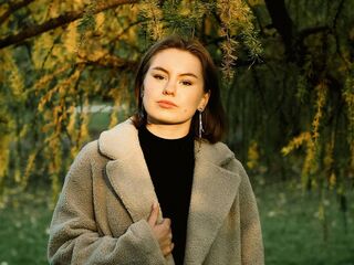 shaved pussy web cam LinnDegnan