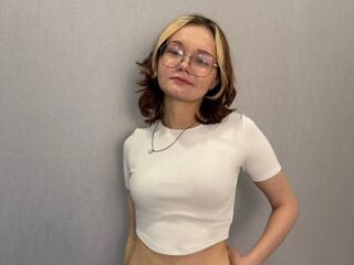 naughty camgirl photo ShemikaDestro