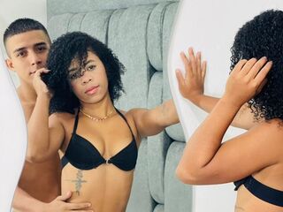 hot live couple blowjob EmilyAndBrad