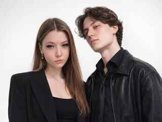 webcamsex show LeoAndMira