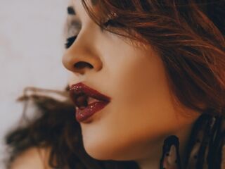 sexy webcamgirl AdelMedium