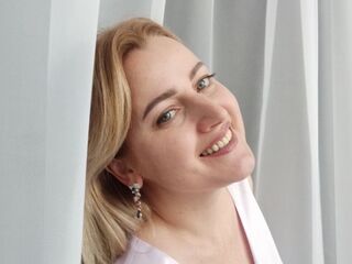 camgirl webcam AlexaDeneuve