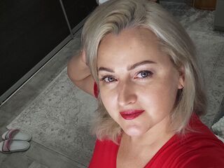 hot cam girl masturbating with dildo AlexaMaddow