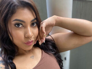 webcam live AlexandraAniston