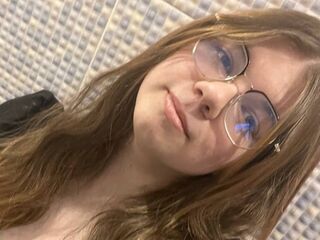 naked cam live AminaBlooms