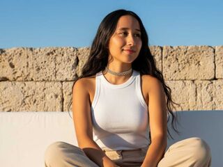 topless camgirl AnnieBlakke