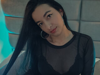 cam show AryaHilton