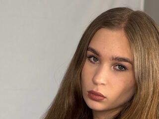 naked cam girl BaileyGagnon