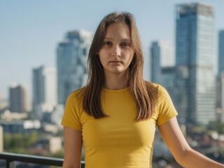 topless camgirl BariAuduong