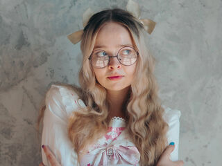 naked cam girl photo BellaMorley