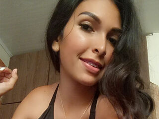 topless cam girl BrendaMontecarlo