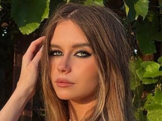 shower web cam BrunaKiebler