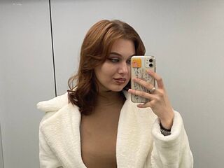 naked camgirl picture BrynnMeury