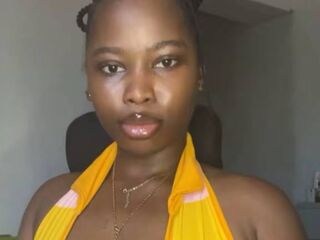 naked cam girl photo CaramelDaisy
