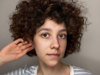 naked camgirl masturbating with dildo CaseyMainson