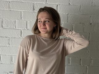 cam girl chat ChristiaBenoy