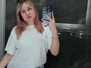 adult cam show ChuFlorendo
