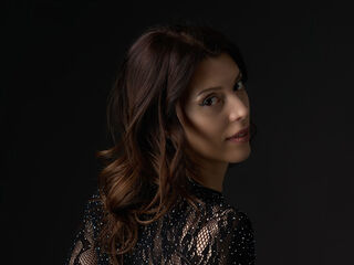 naked camgirl masturbating with dildo CorinaDaniela