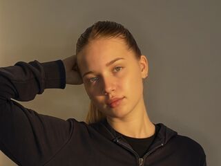 adult webcam chatroom CristalCinnamond