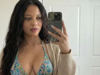 cam girl showing pussy DaviWilliams