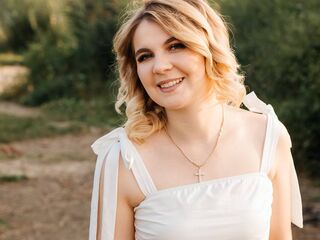 cam girl live webcam DemetriceAkpan