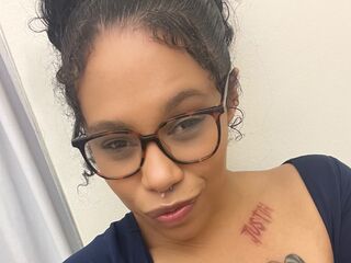 webcam pic DesiraeLuciano