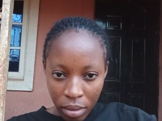 kinky webcam model DewanAumira