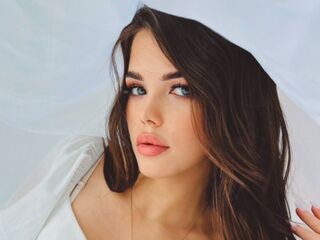 cam girl playing with dildo DorethaKeys