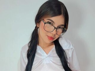 girl shaving pussy DulceMarks