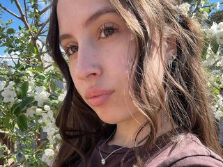 camslut naked ElizabethJager