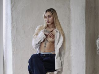 naked cam girl masturbating EllieXeno