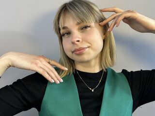 live sex webcam EmelineBurrough