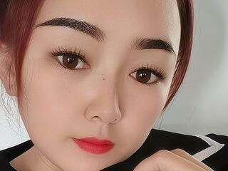 cam girl playing with vibrator FredaErica