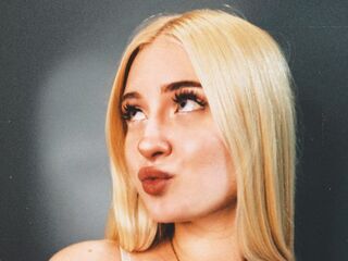 naked webcamgirl FredaLiebens