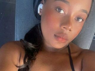hot cam girl masturbating with sextoy GrasyBenty