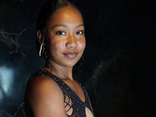 strip tease show HannahLabel