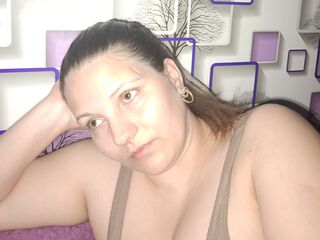 camslut topless HelaHapy