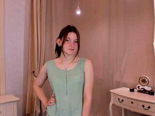 camgirl showing tits HollisCantrill
